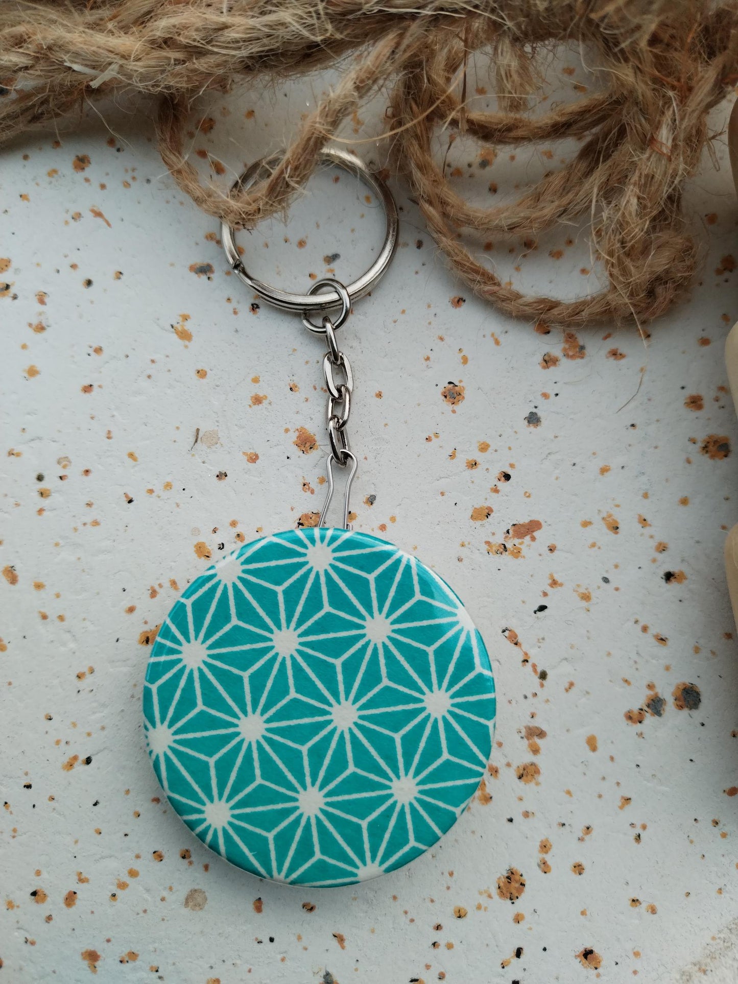 Porte clés décapsuleur 44mm - Papier japonais -Graphique turquoise et blanc