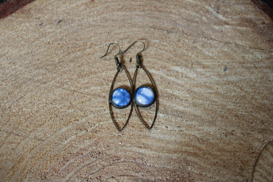 Boucles d'oreilles oeil cabochon 12mm - Bronze - Papier marbré bleu et blanc