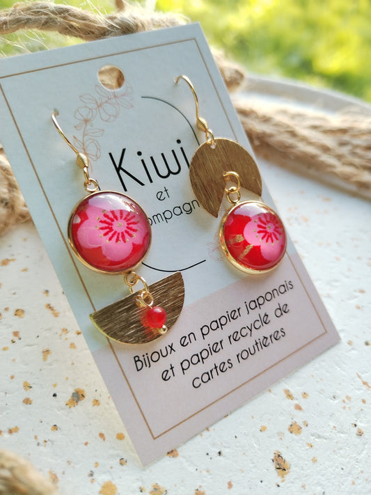 Boucles d'oreilles asymétriques - Cabochons 16mm - Acier inoxydable doré - Papier japonais floral rose, rouge et dorée