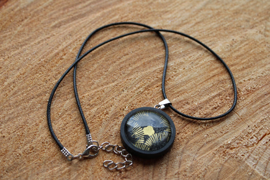 Collier cordon ciré et pendentif bois noir - papier japonais doré et noir