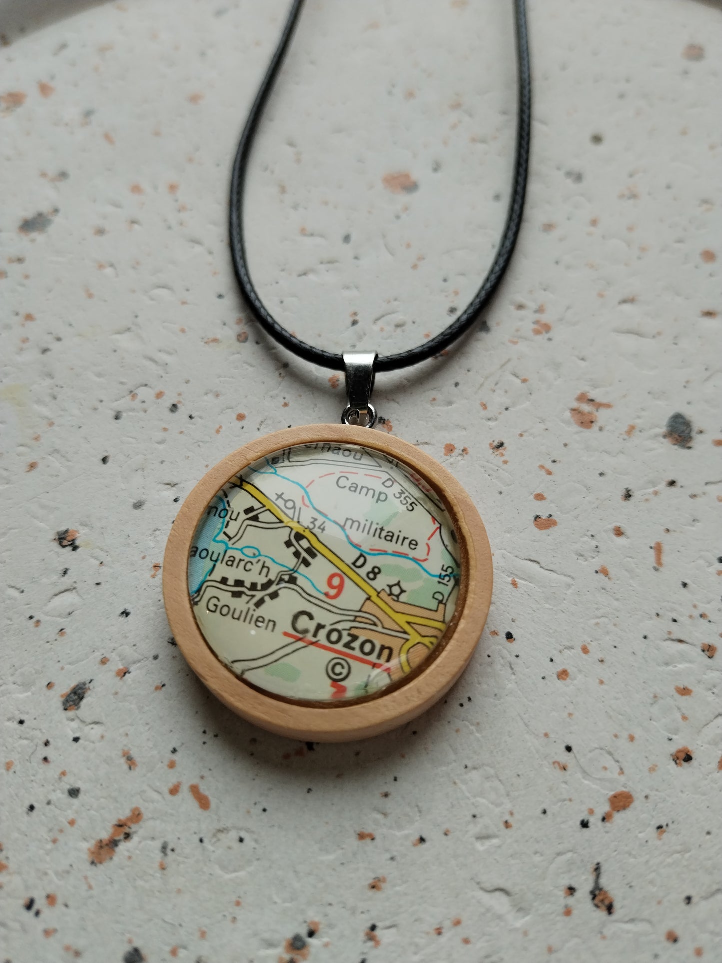 Collier cordon ciré et pendentif bois - recyclage-Crozon