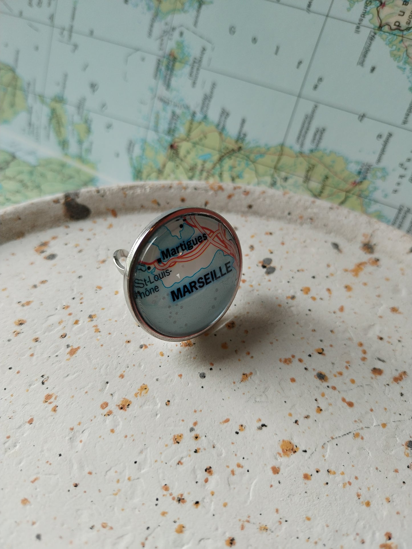 Marseille- Bague cabochon 25mm - Recyclage carte routière