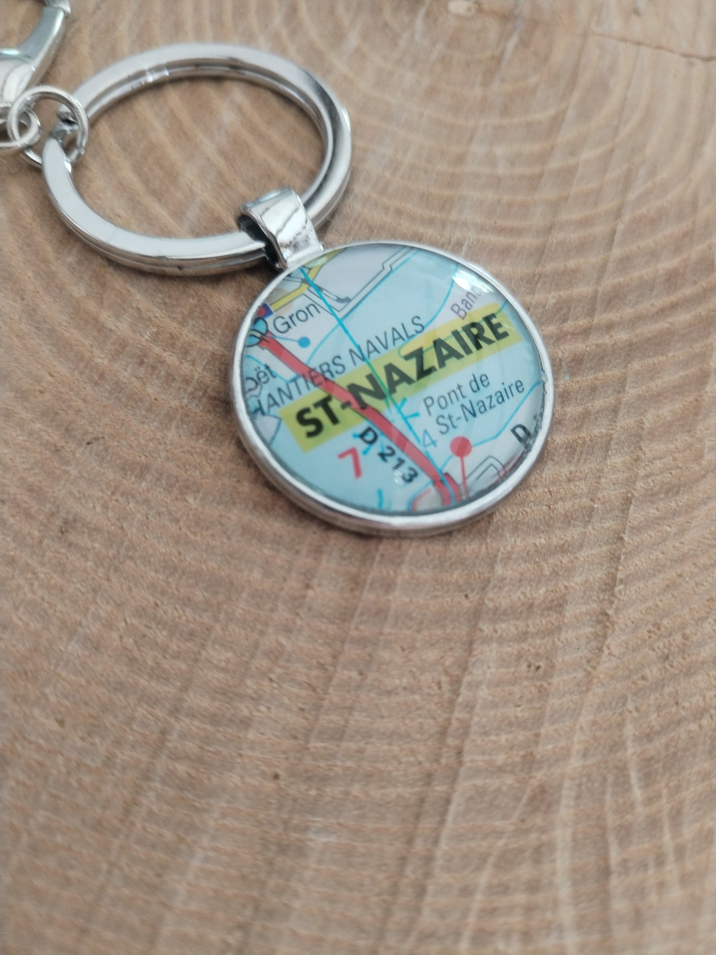 Porte clé ST NAZAIRE carte routiere -recyclage