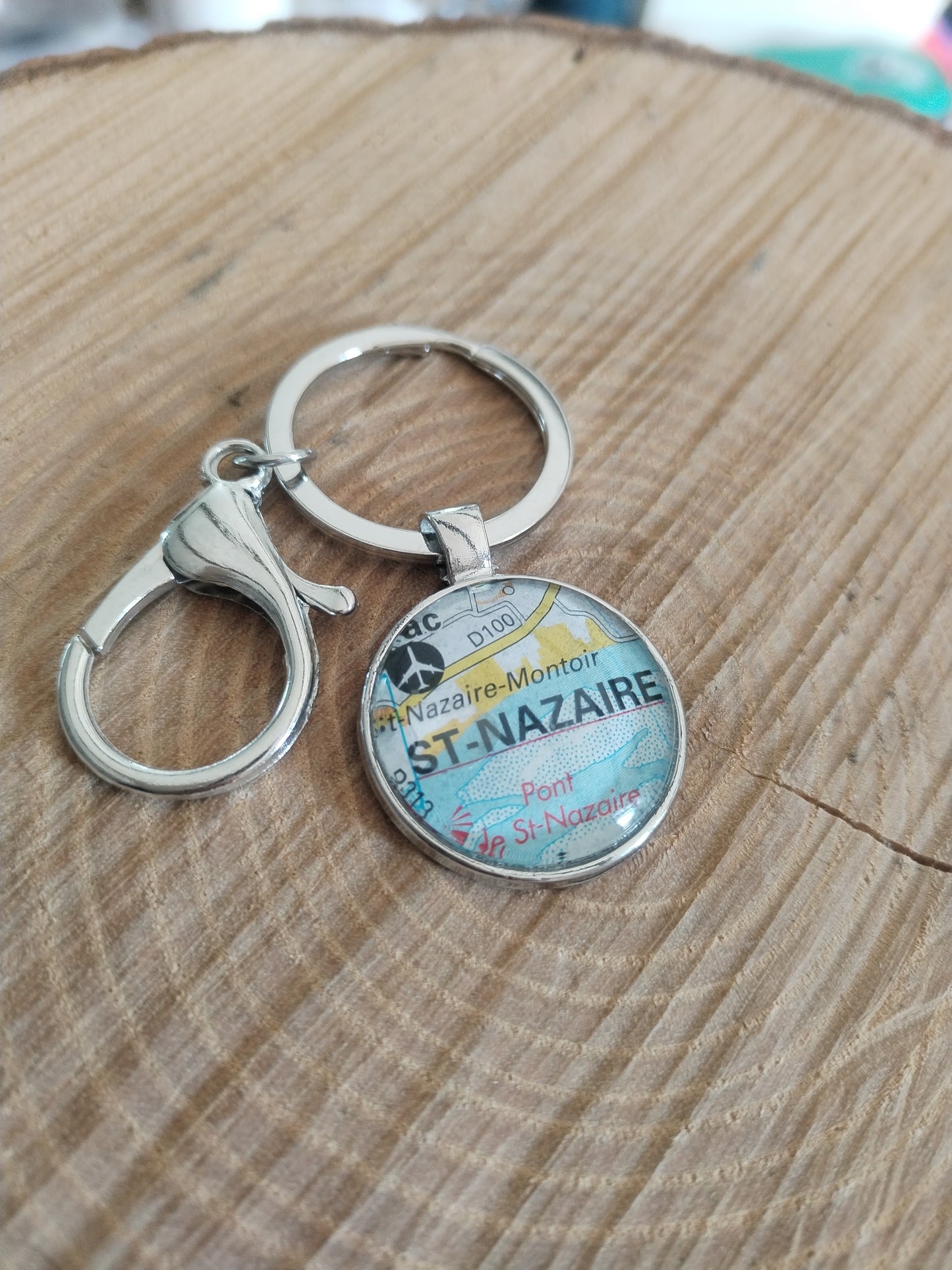Porte clé ST NAZAIRE carte routiere -recyclage