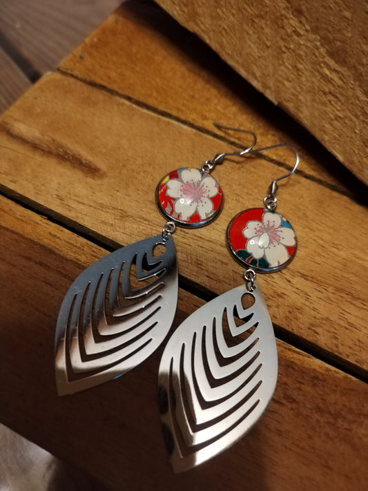Boucles d'oreille rouge à fleur papier japonais