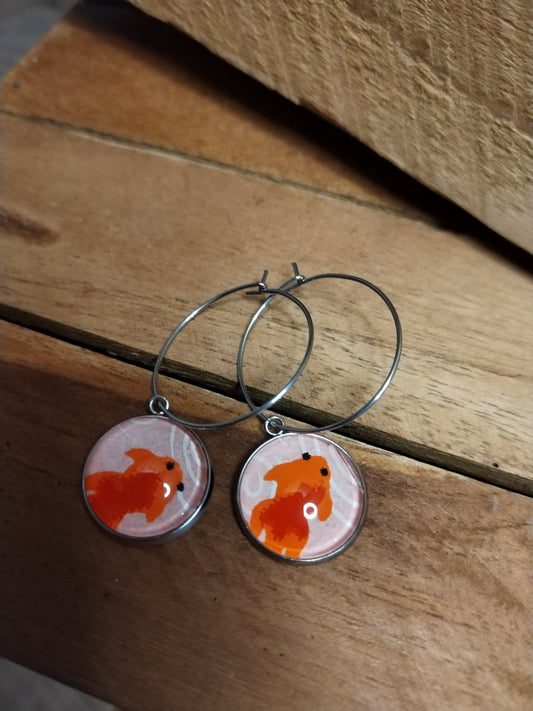 Boucles d'oreilles Créoles 25 mm - cabochons verre 16 mm - papier japonais rose et carpe koi - acier inoxydable