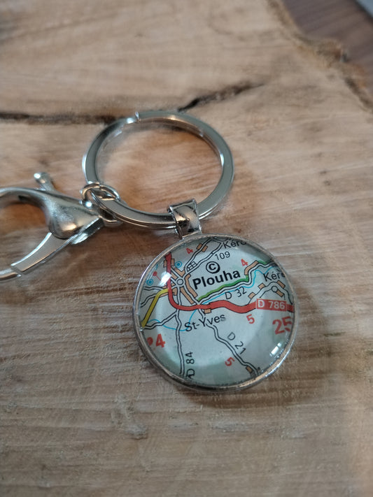 Porte-clefs cabochon 25mm - Recyclage carte routière - Plouha (22 - Côtes d'Armor - BZH)