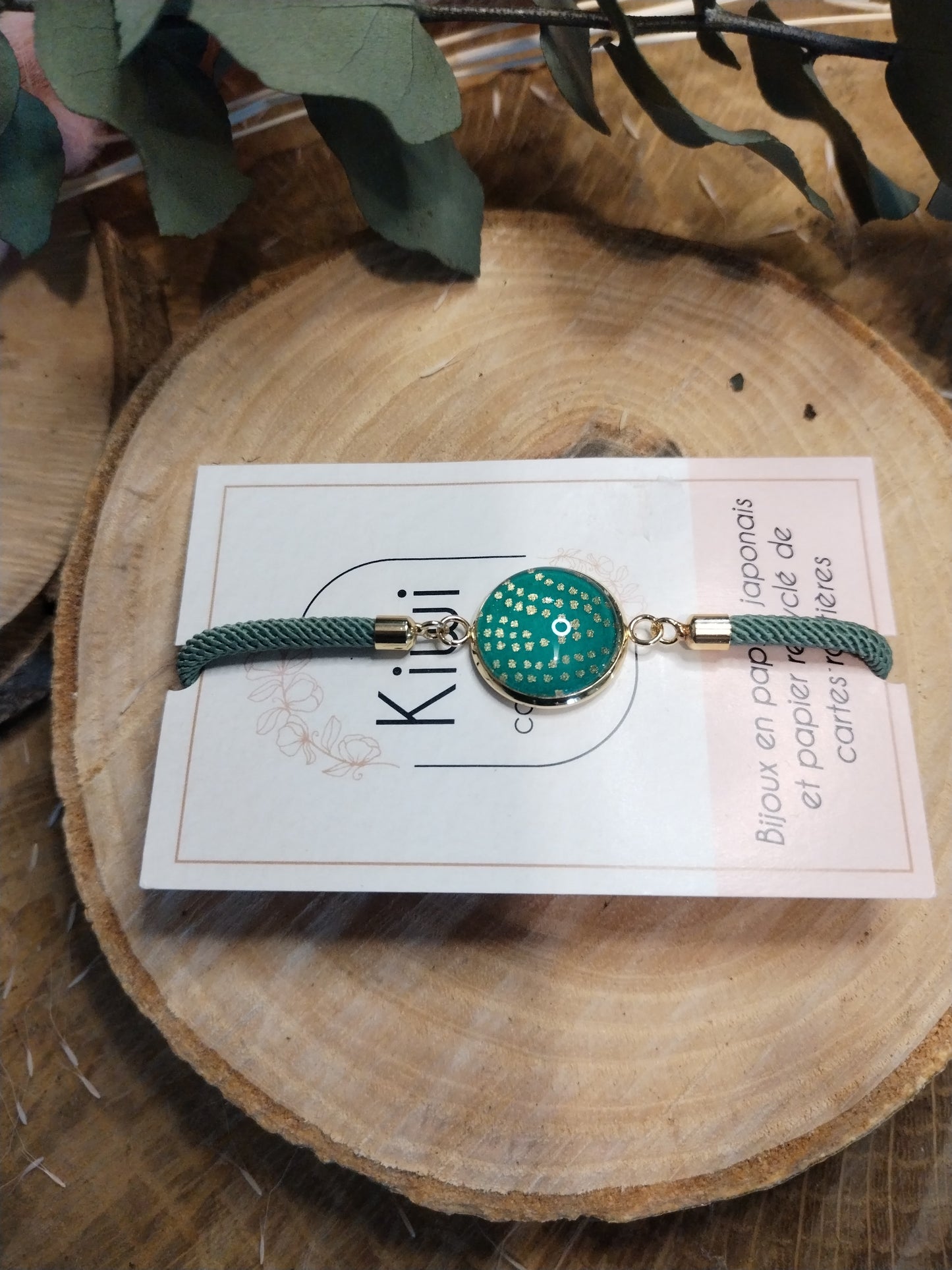 Bracelet réglable en coton vert - cabochon vert pois doré