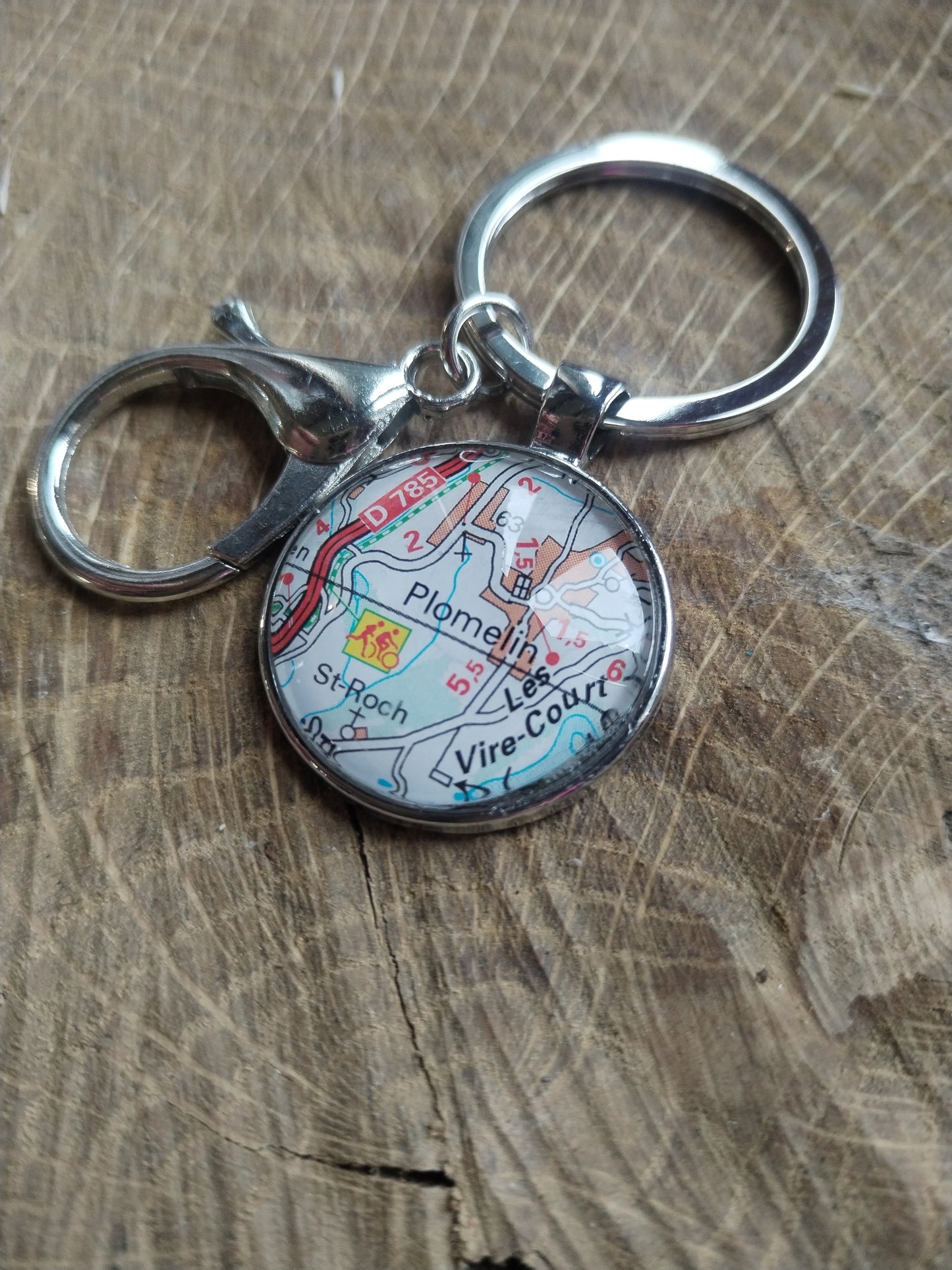 Porte-clefs cabochon 25mm - Recyclage carte routière - Plomelin (29 - Finistère - Bzh)