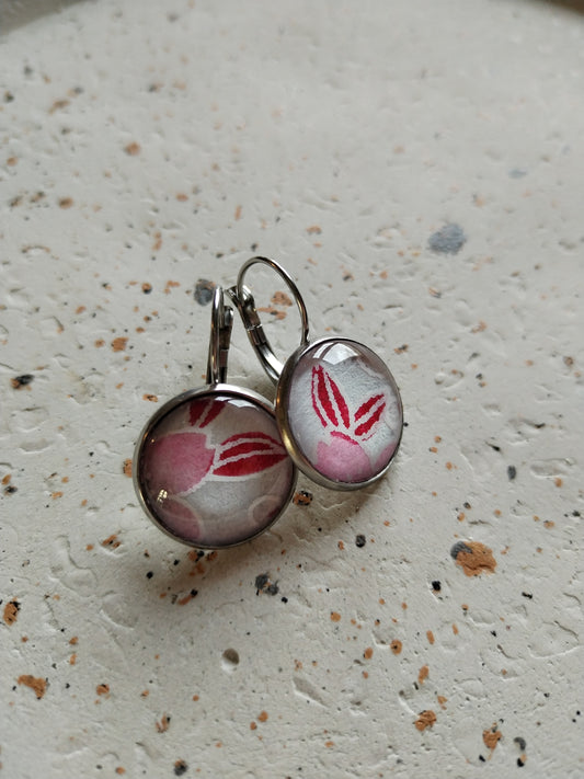 Boucles d'oreilles dormeuses rondes 16mm - Acier inoxydable - blanc, fleur rose