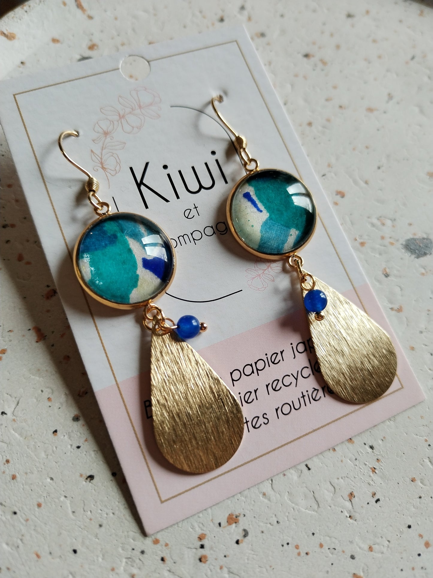Boucles d'oreilles cabochons ronds 16mm - Acier inoxydable doré - papier japonais bleu et perle