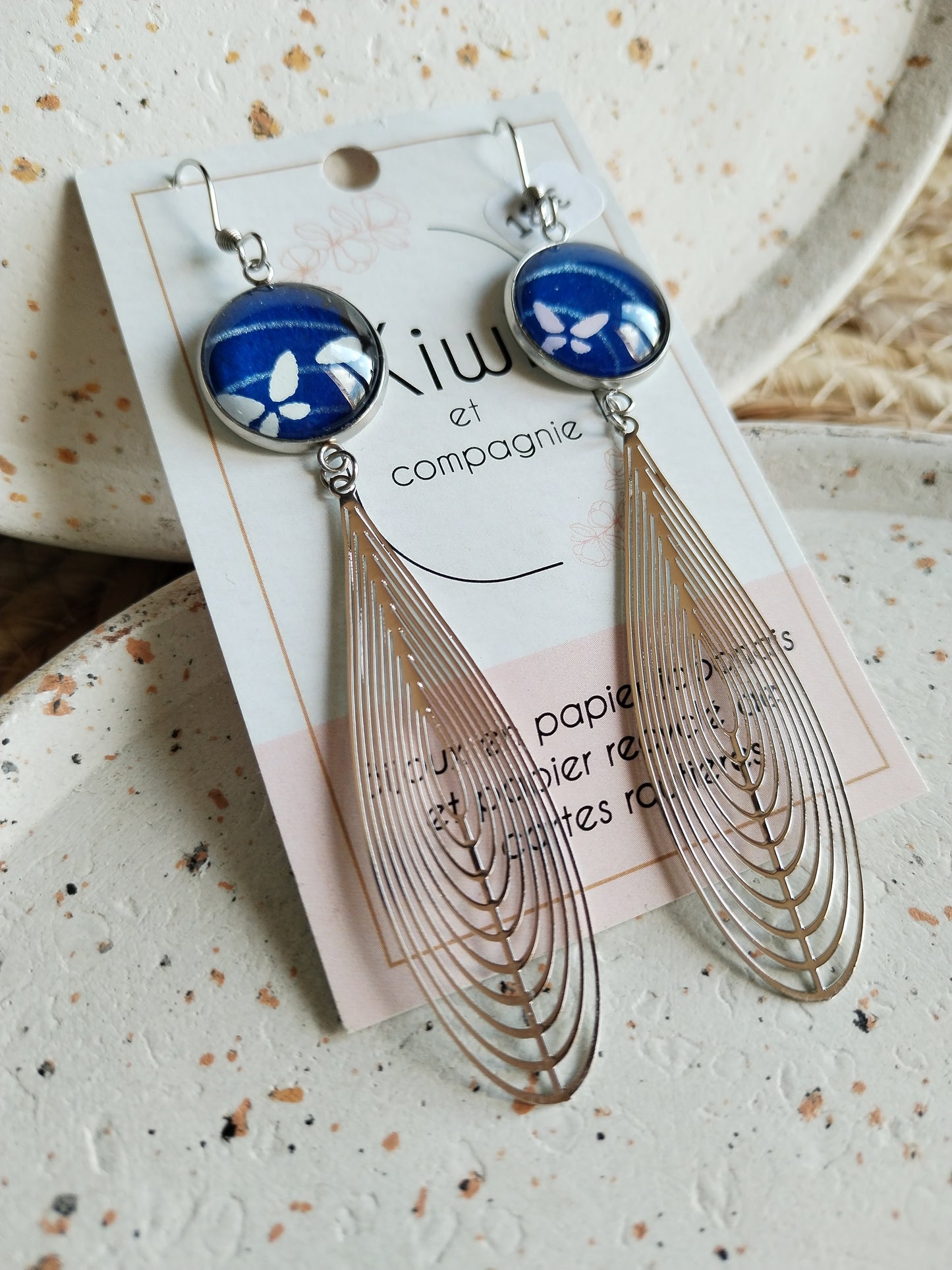 Boucles d'oreilles cabochons ronds 16mm - Acier inoxydable - papier japonais bleu papillon