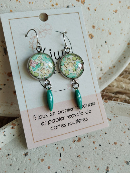 Boucles d'oreilles cabochons ronds 16mm - Métal argenté - floral vert et blanc - sequin bleu turquoise