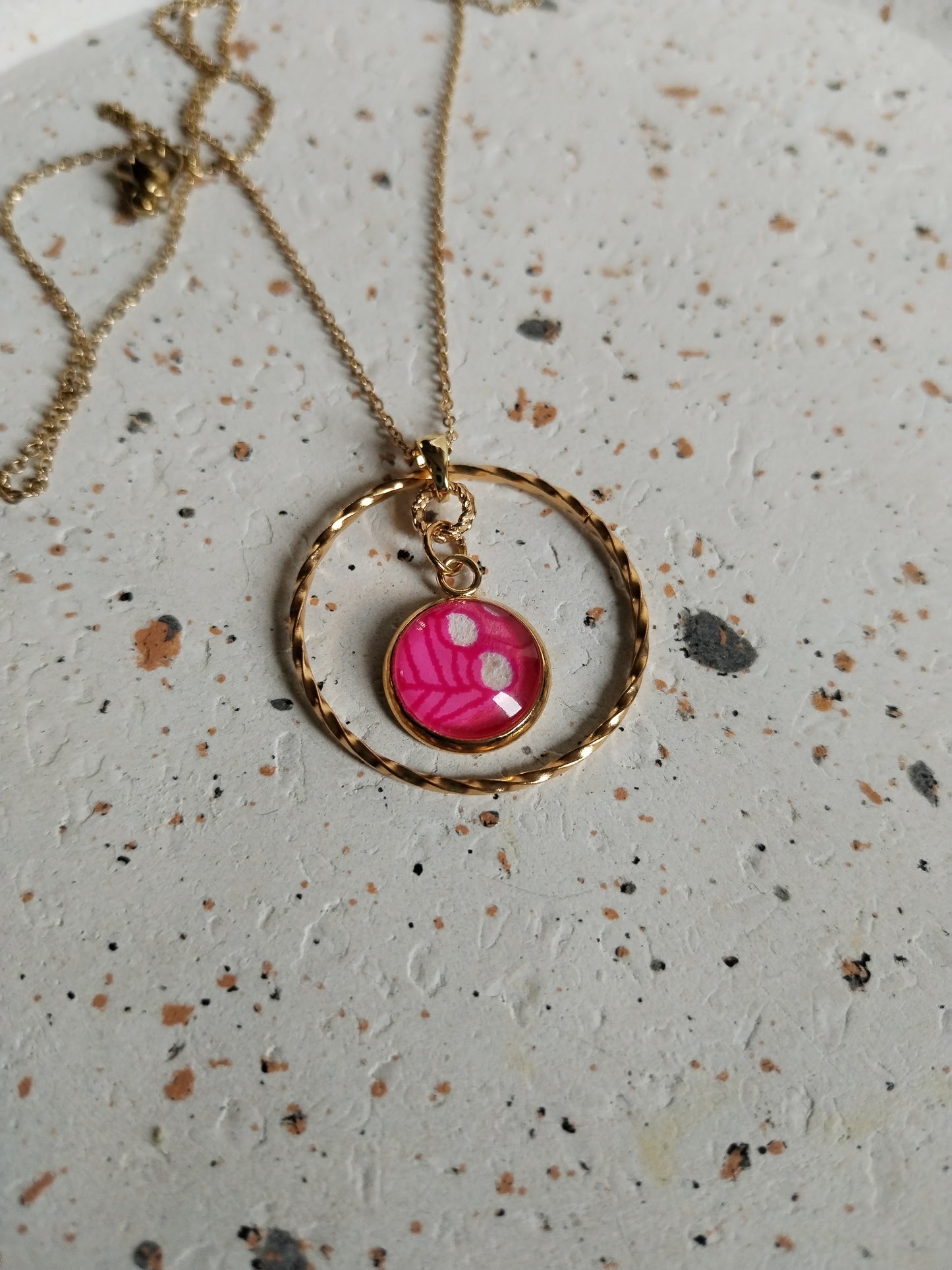 Collier cabochon en acier inoxydable doré -rose