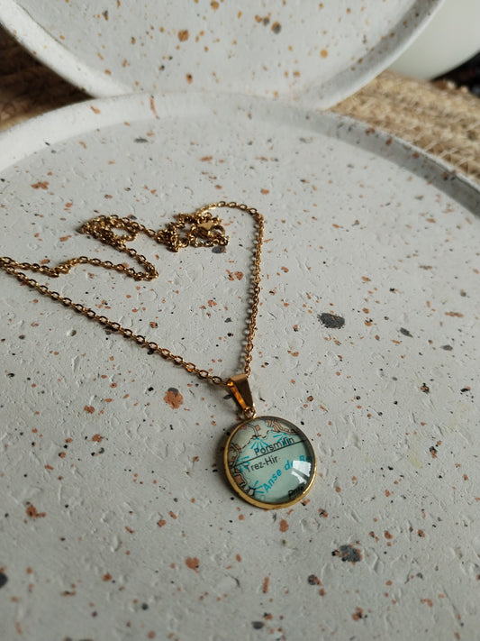 Collier acier doré carte routière PORSMILIN /TREZ-HIR