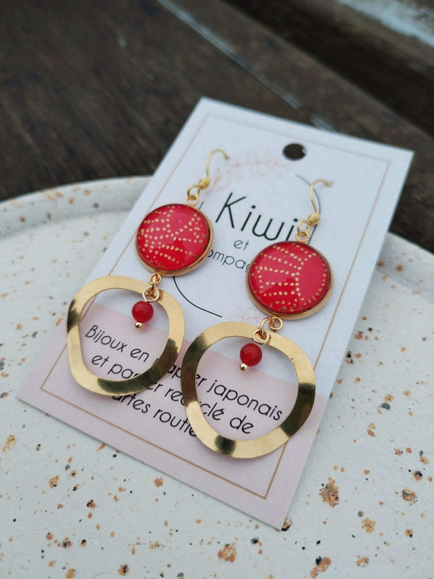 Boucles d'oreilles cabochons ronds 16mm - Acier doré -anneau laiton rouge