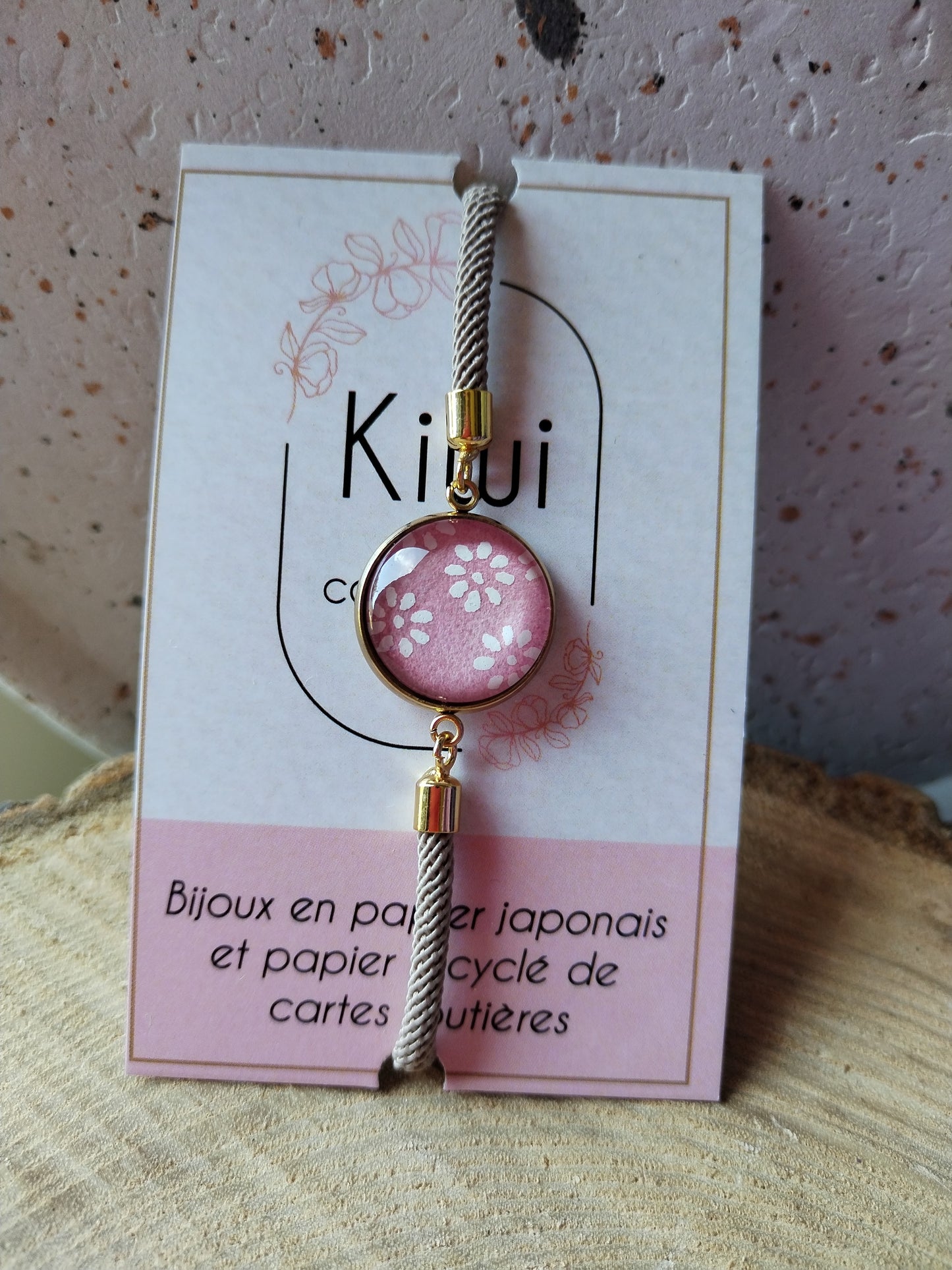 Bracelet réglable en coton beige - cabochon rose fleur blanche