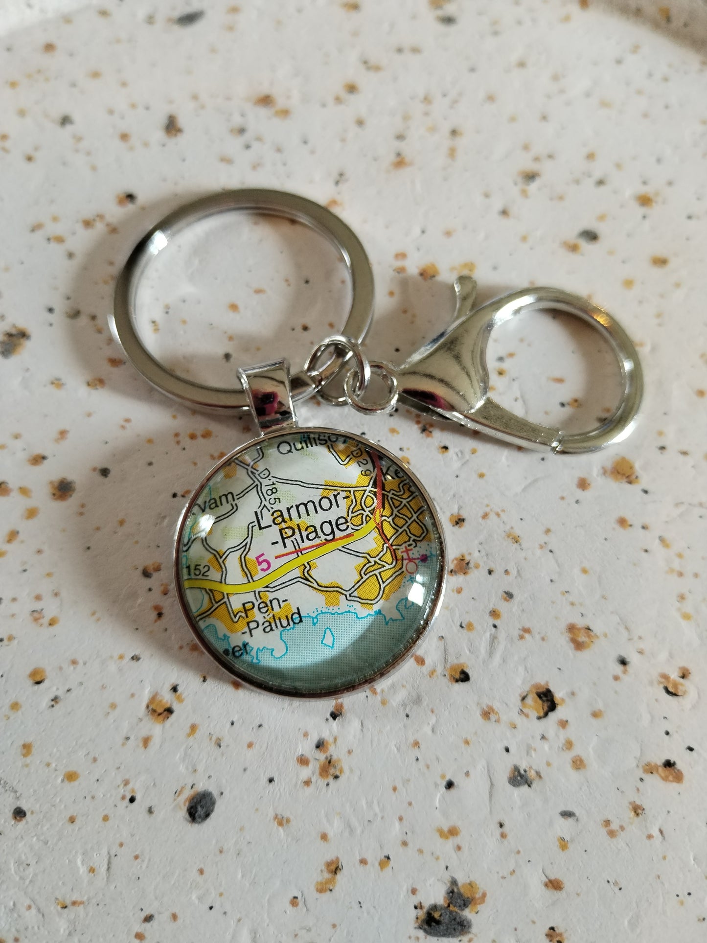 Porte clé recyclage carte routière - Larmor-Plage (56) - Morbihan