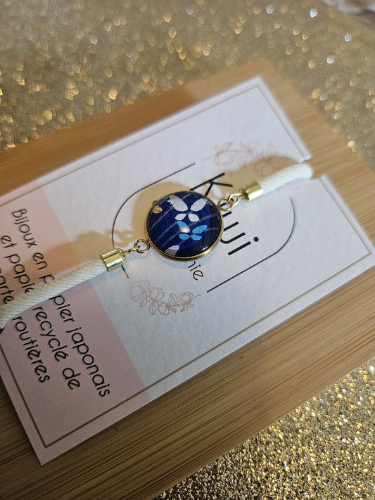 Bracelet réglable en coton blanc - cabochon bleu papillon