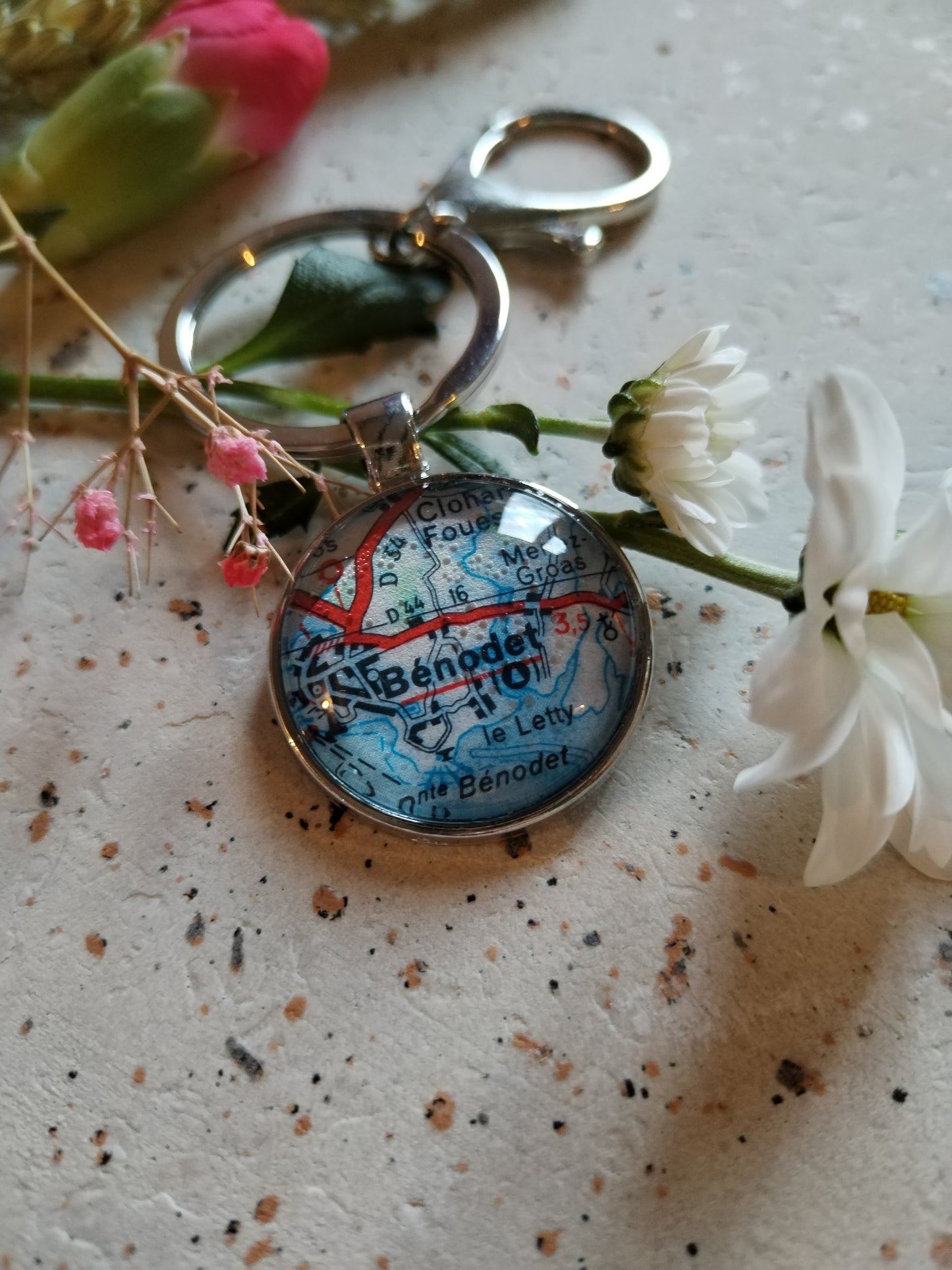 Porte clé ville Bénodet carte routière -recyclage