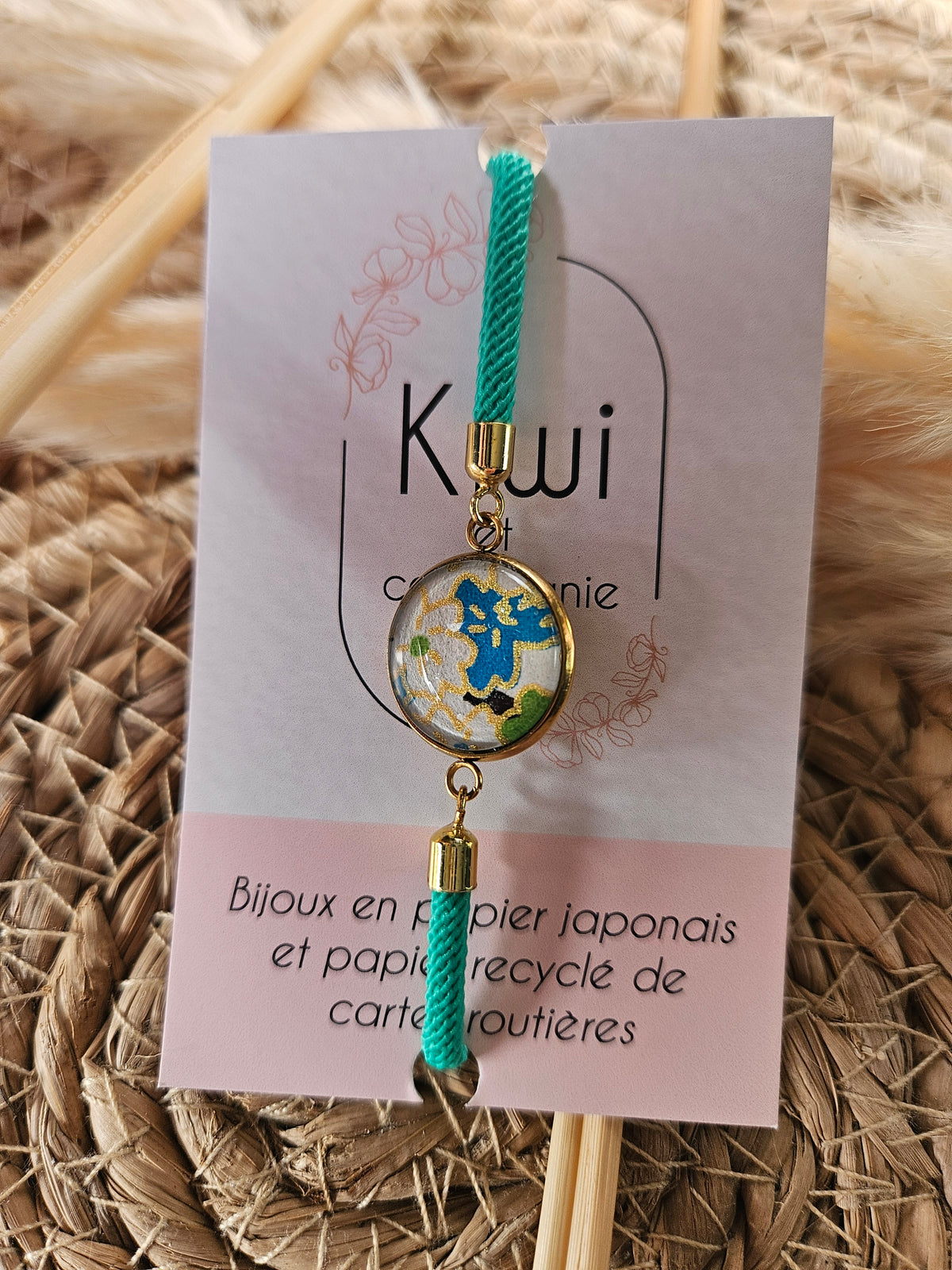Bracelet réglable en coton turquoise - cabochon fleur bleu et blanc