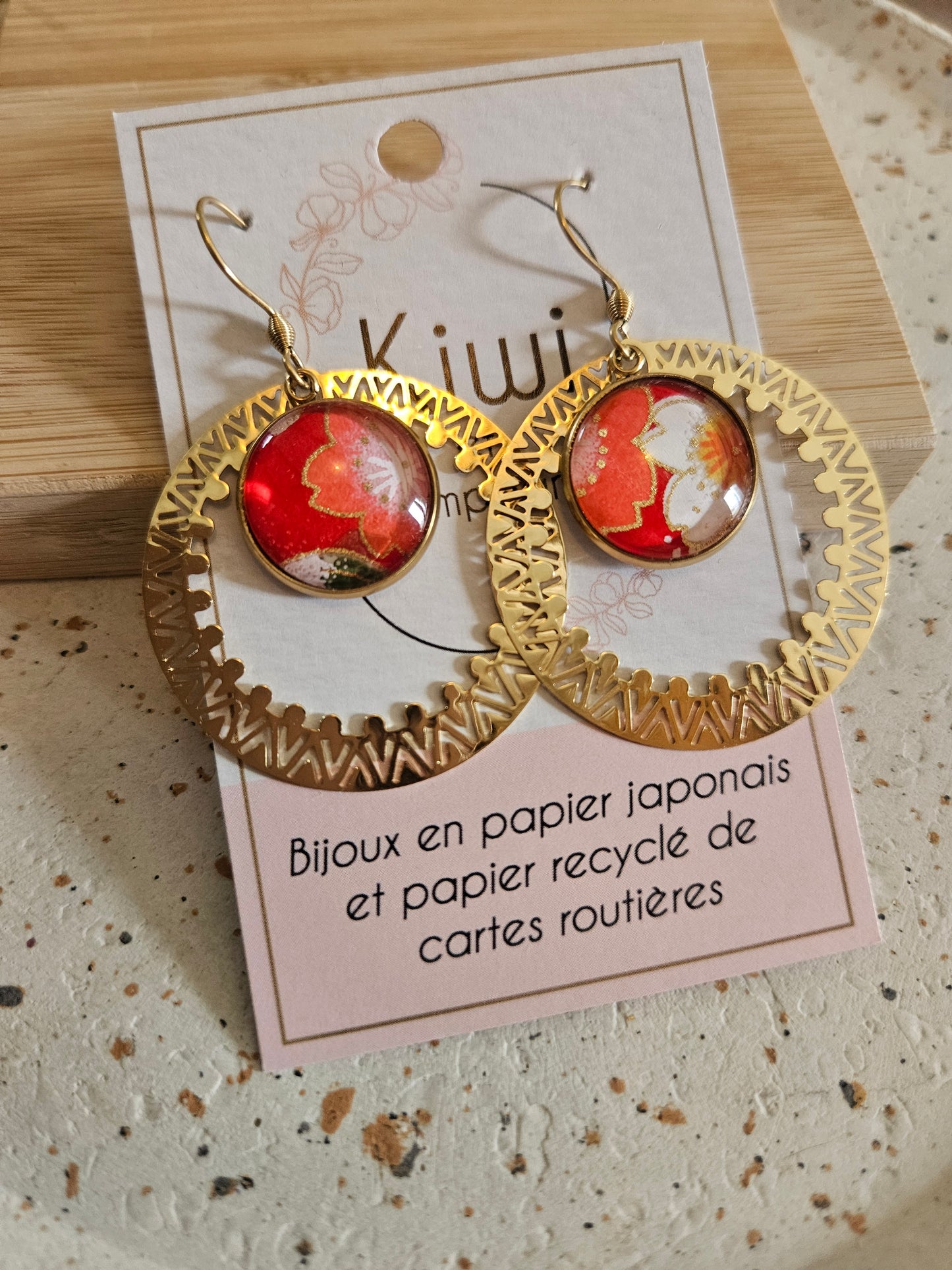 Boucles d'oreilles cabochons ronds 16mm - Acier inoxydable doré -anneau filigrane -rouge