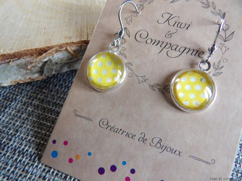 Boucles d'oreilles courtes - acier inoxydable - cabochons ronds 12mm - Jaune à pois blancs