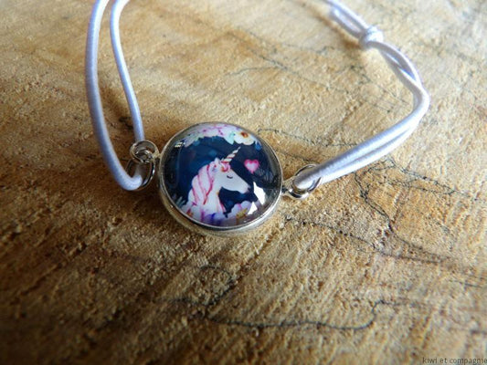 Bracelet élastique blanc avec cabochon licorne