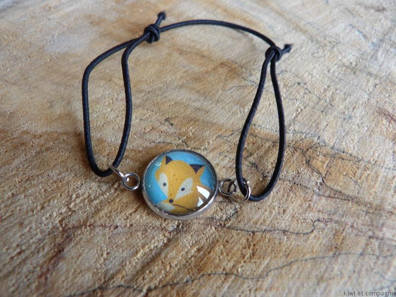 Bracelet élastique noir avec cabochon renard