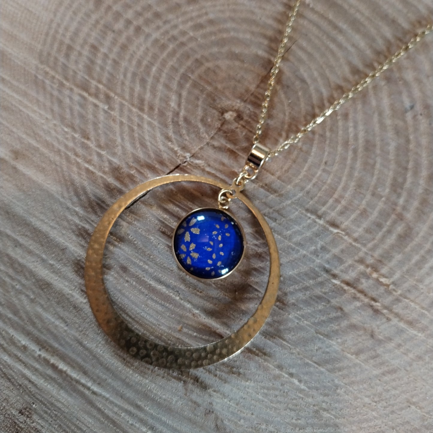 Collier acier doré bleu