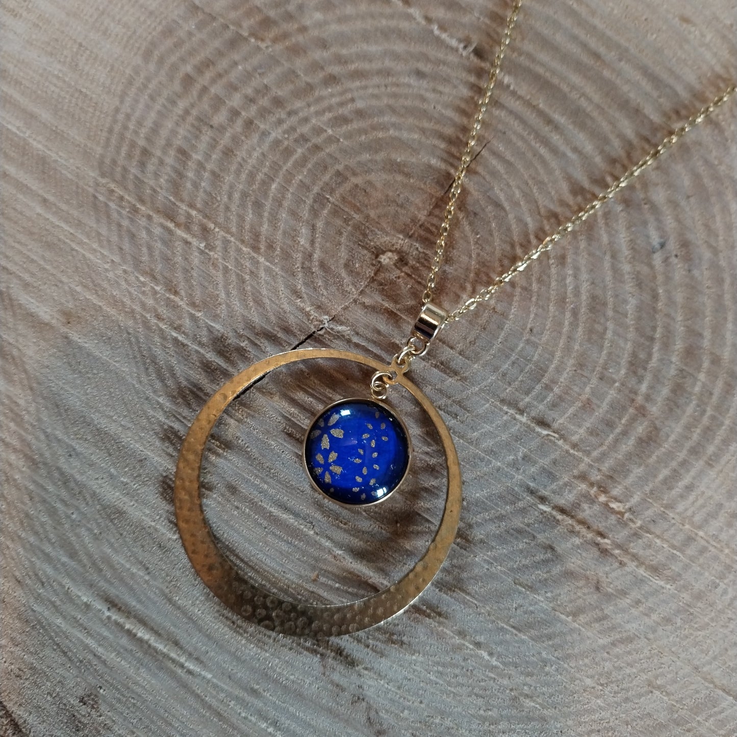 Collier acier doré bleu