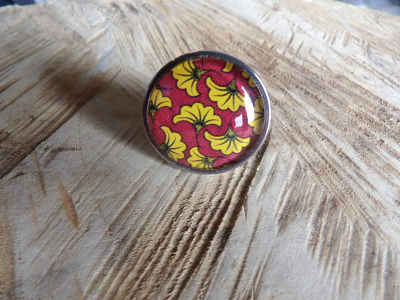 Bague cabochon rond de 25mm - Wax rouge et jaune