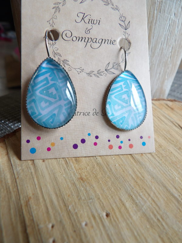 Boucles d'oreilles dormeuses gouttes 18x25mm - Métal argenté - Graphique bleu et blanc