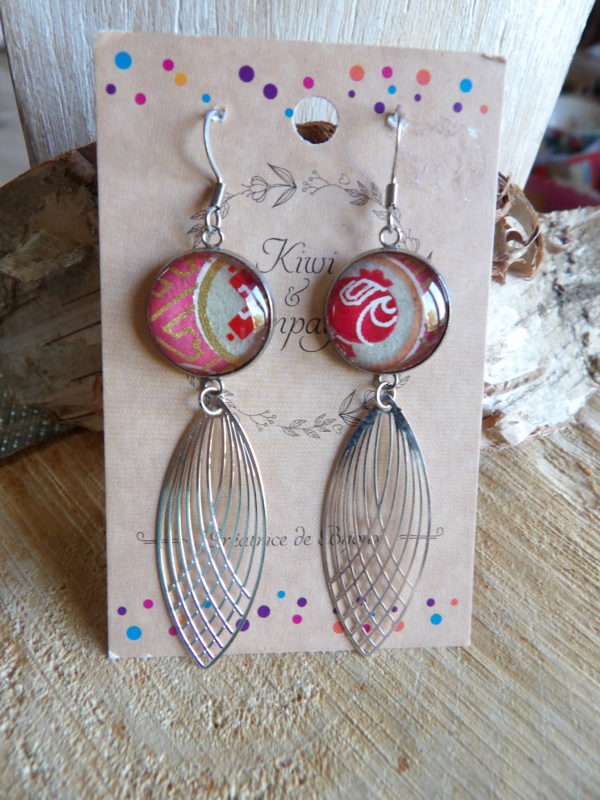 Boucles d'oreilles cabochons ronds 16mm - Métal argenté - papier japonais rose,rouge et dorée - breloque filigrane plume