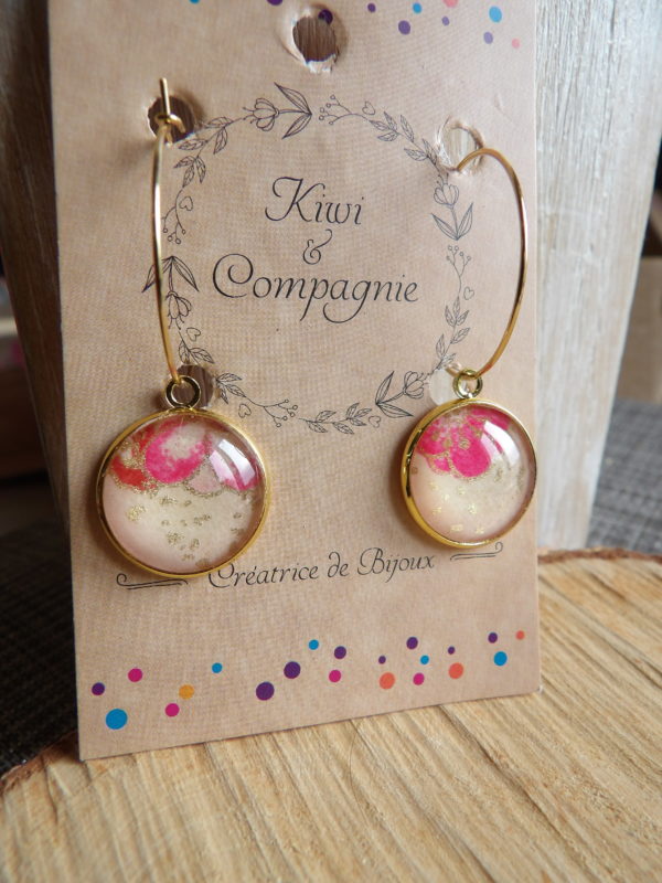 Boucles d'oreilles Créoles 25 mm - cabochons verre 16 mm - fleurs roses fond corail - acier inoxydable doré