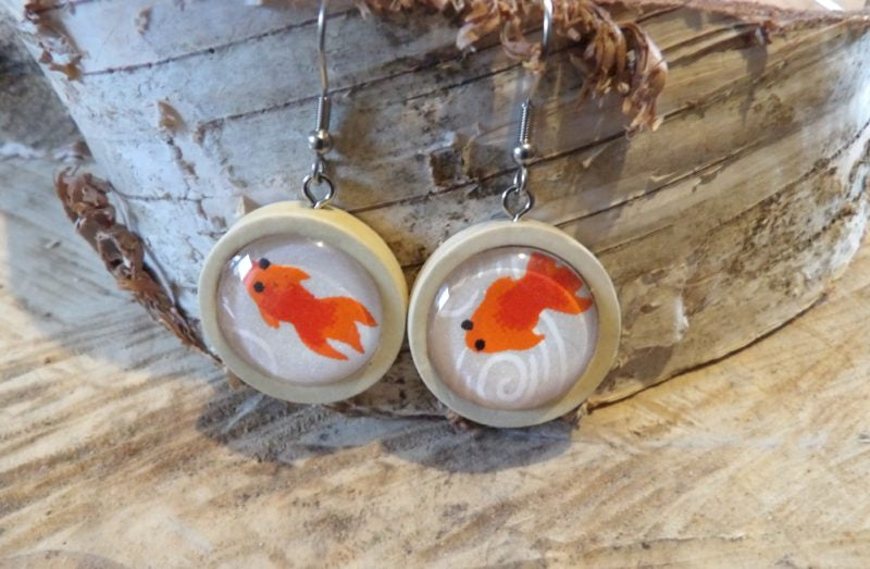 Boucles d'oreilles pendantes bois 25mm - Poisson rouge