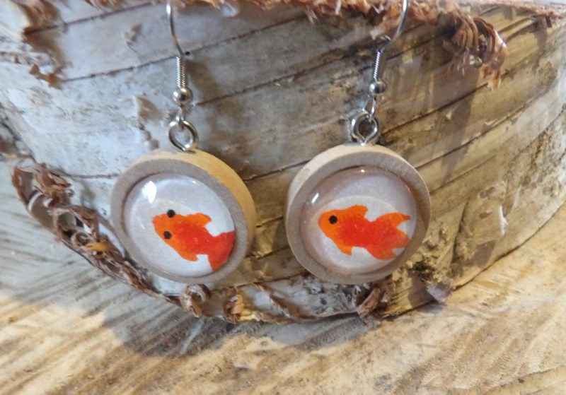 Boucles d'oreilles pendantes bois 23mm - Poisson rouge