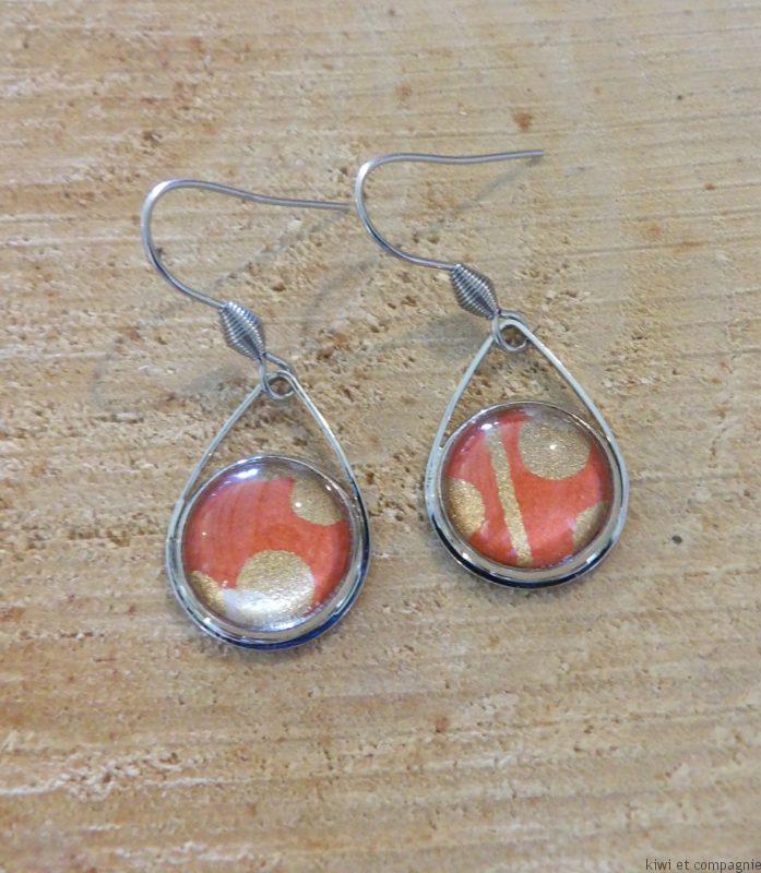 Boucles d'oreilles courtes - acier inoxydable - cabochons ronds 12mm - forme goutte - Orange et doré