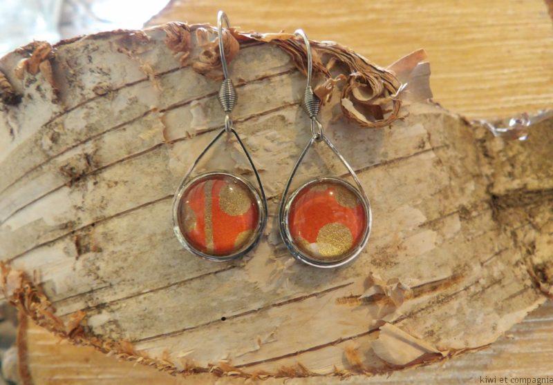 Boucles d'oreilles courtes - acier inoxydable - cabochons ronds 12mm - forme goutte - Orange et doré