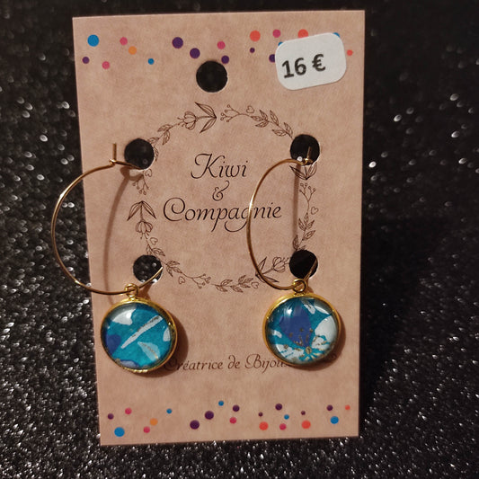 Boucles d'oreilles Créoles 25 mm - cabochons verre 14 mm - papier japonais fleurs blanches, dorées et bleues - fond vert d'eau