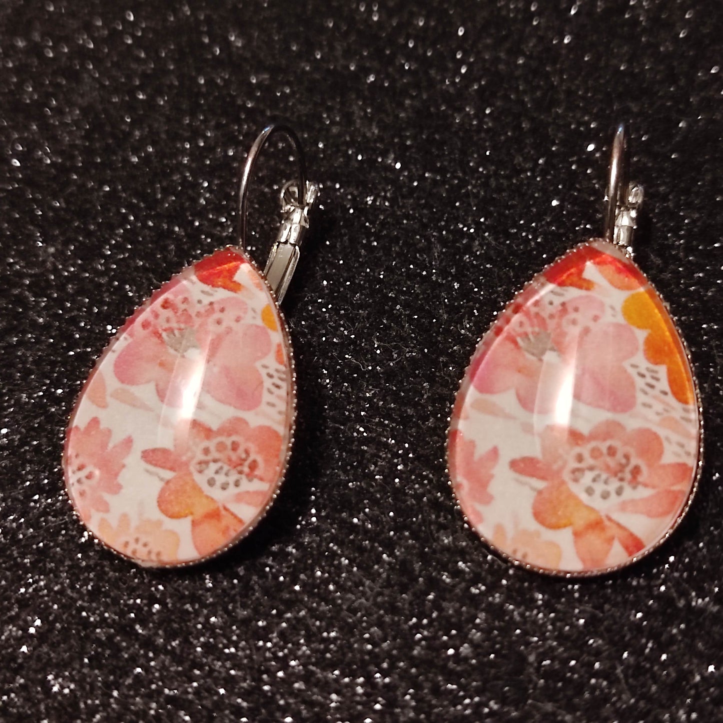 Boucles d'oreilles dormeuses gouttes 18x25mm - Métal argenté - floral rose pastel