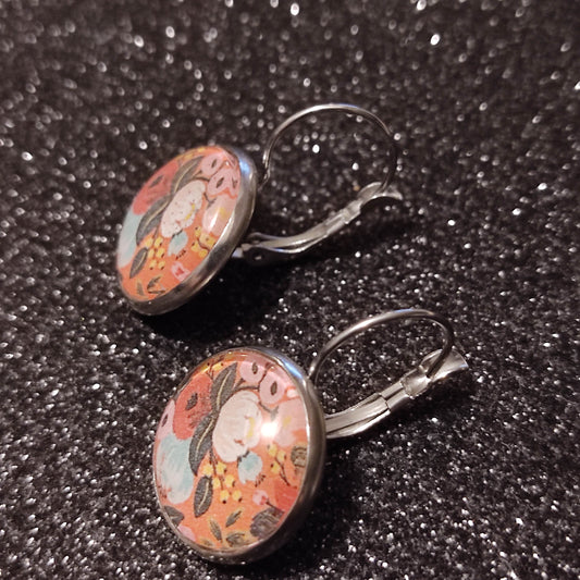 Boucles d'oreilles dormeuses rondes 16mm -acier fleurs fond orange fleur vintage