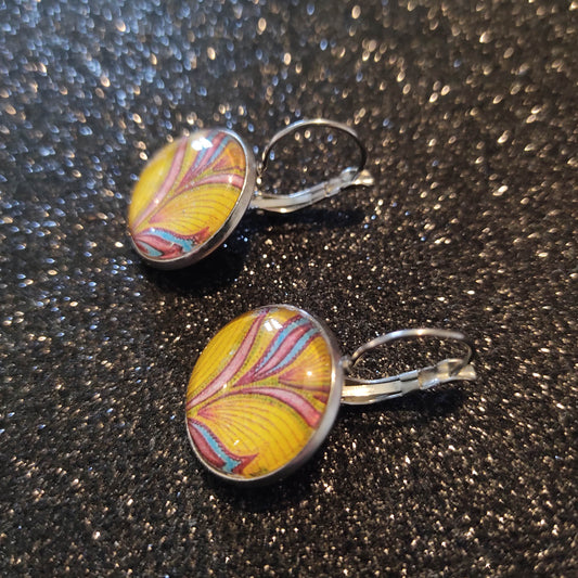 Boucles d'oreilles dormeuses rondes 18mm - Métal argenté - fleurs fond jaune moutarde