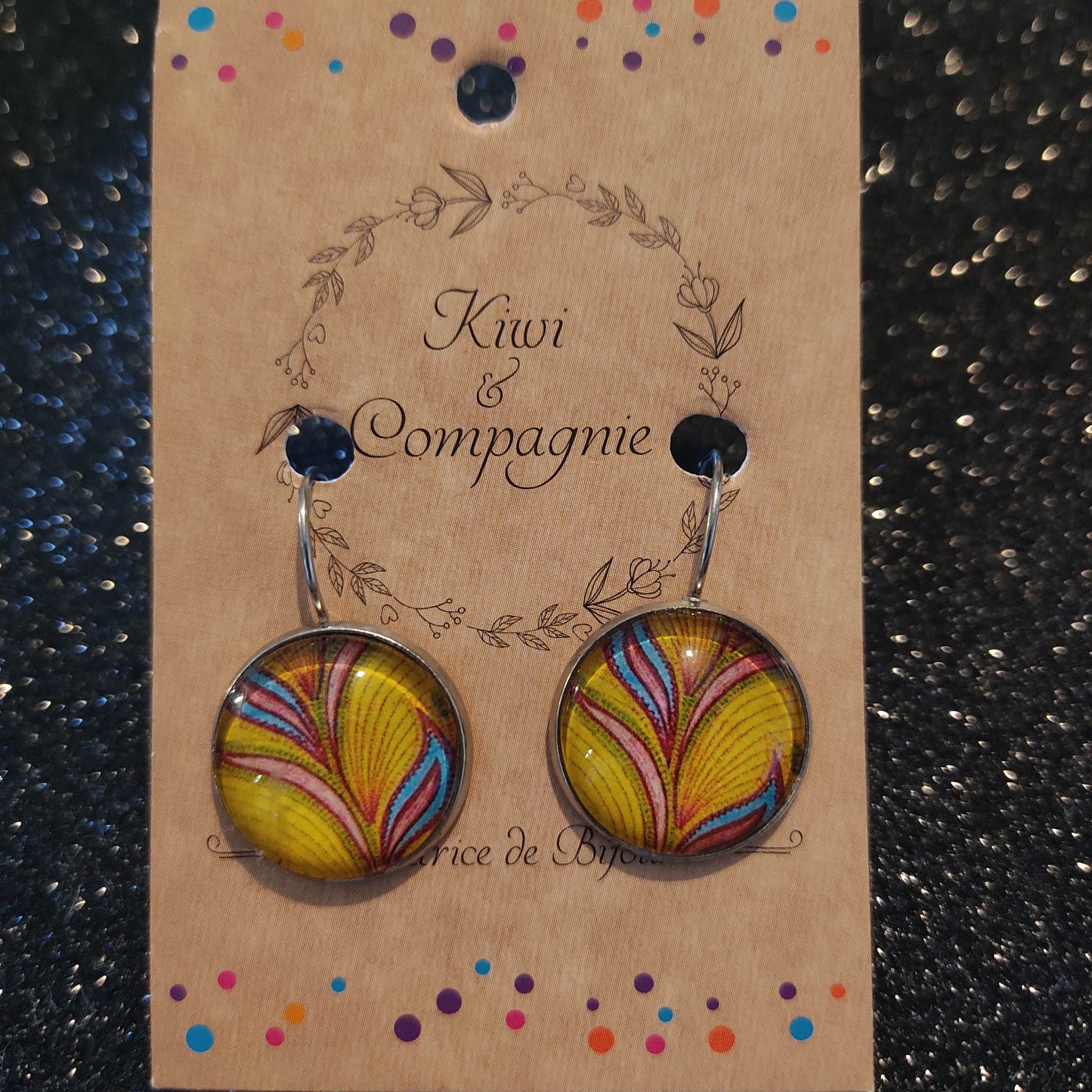 Boucles d'oreilles dormeuses rondes 18mm - Métal argenté - fleurs fond jaune moutarde