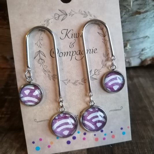 Boucle d'oreille en forme de U - acier inoxydable - double cabochon - graphique blanc et violet