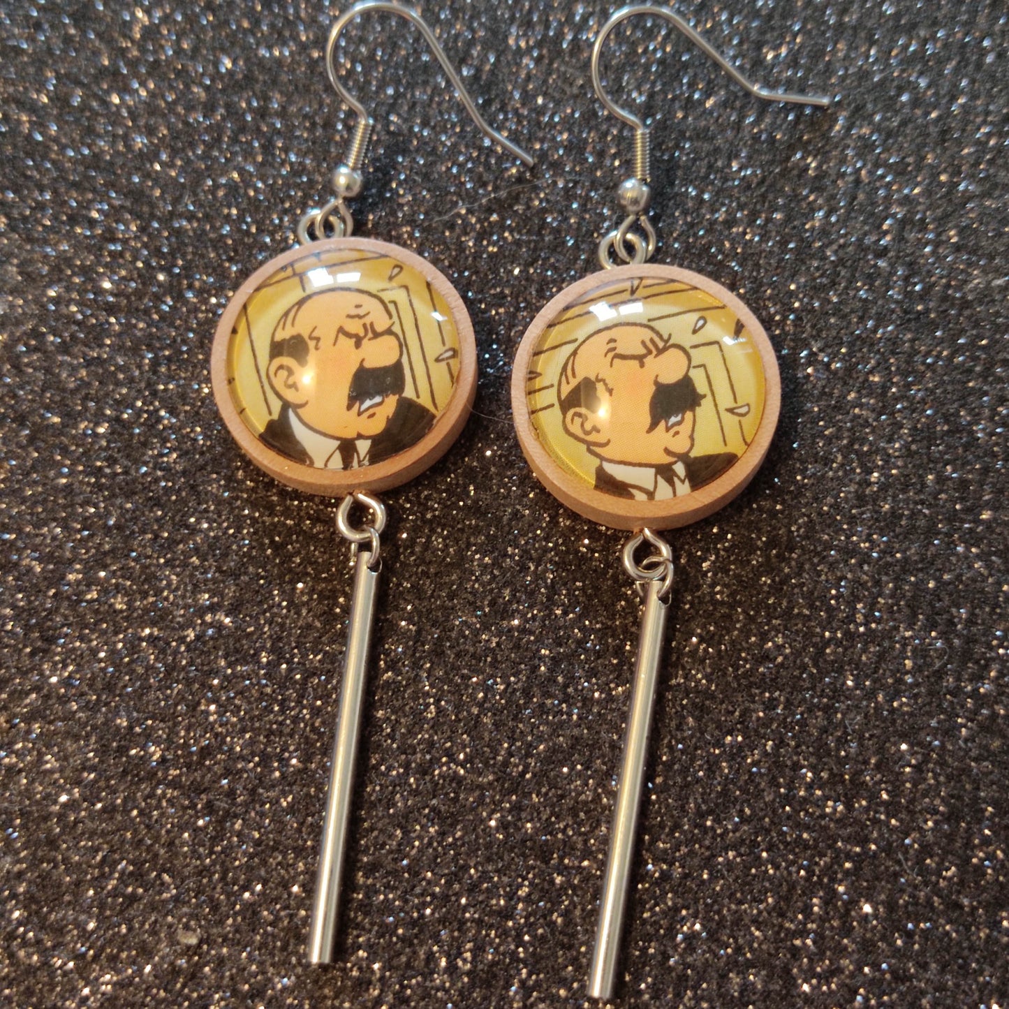 Boucles d'oreilles support bois 20mm avec tube métal - recyclage bande dessinée Tintin - Dupont & Dupond