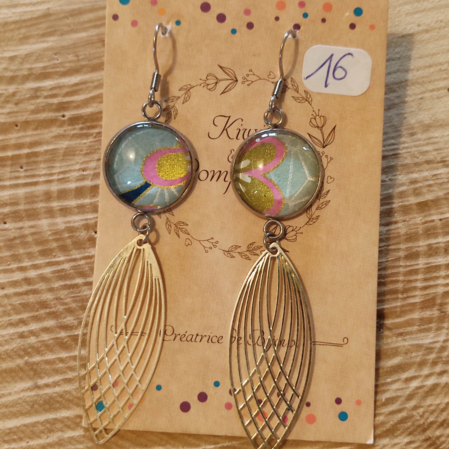 Boucles d'oreilles cabochons ronds 16mm - Acier inoxydable - papier japonais floral rose, doré et bleu - breloque filigrane plume