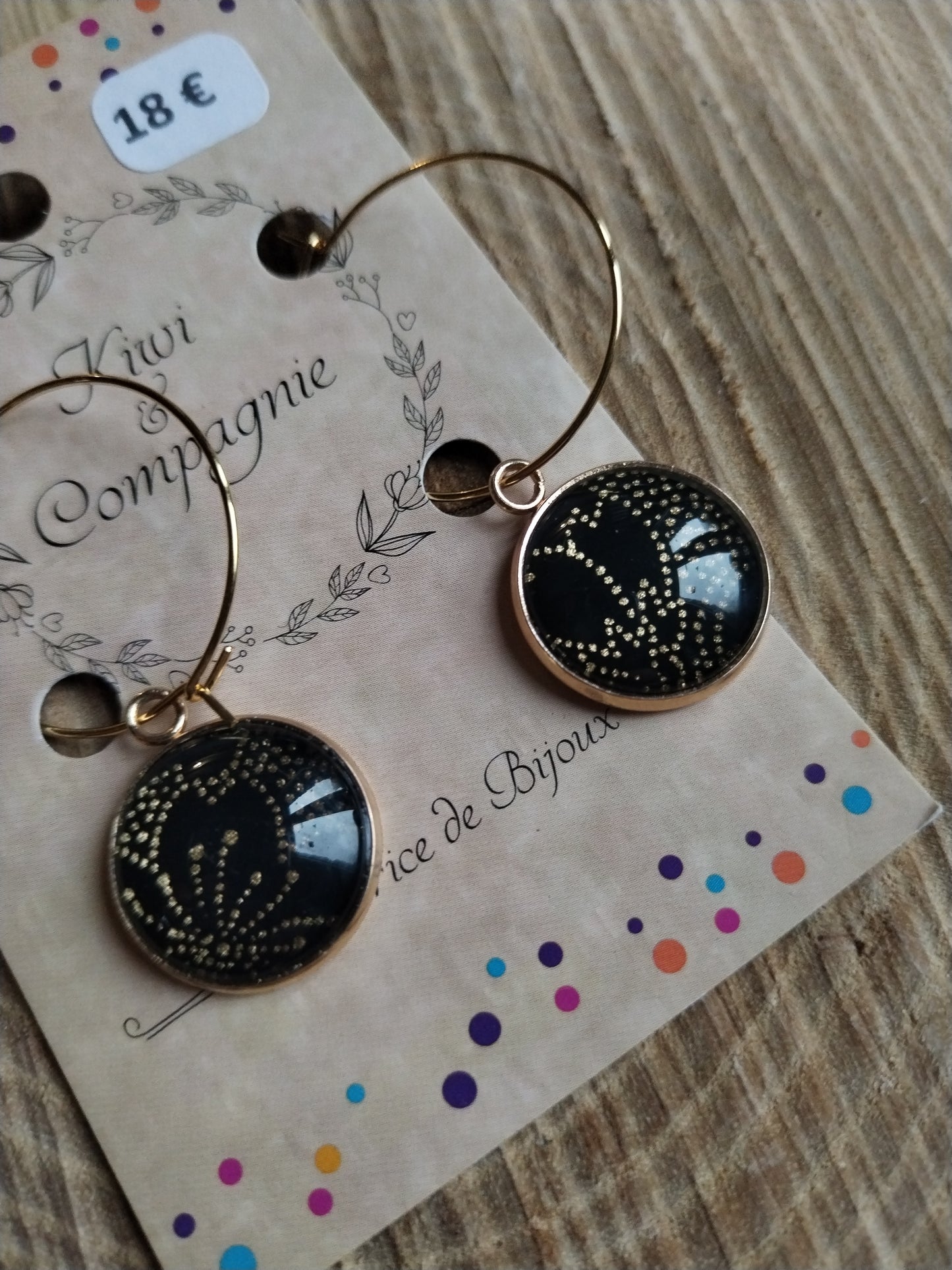 Boucles d'oreilles Créoles 25 mm - cabochons verre 16 mm - papier japonais floral doré et fond noir - acier inoxydable doré