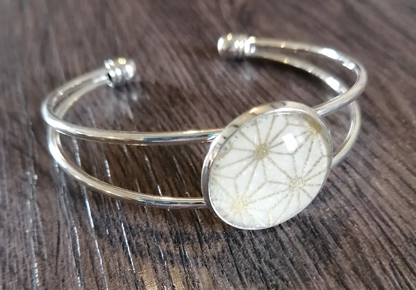 Bracelet manchette - acier inoxydable - Etoiles dorées - blanc