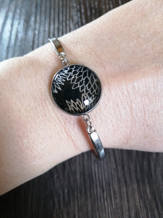 Bracelet rigide acier inoxydable - 20mm - Graphique argenté, fond noir